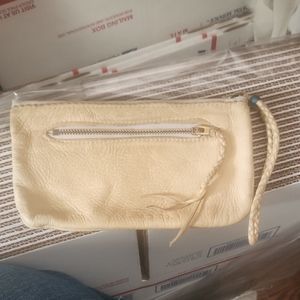 Vintage Buckskin Clothiers/ Elaine Snyder Cream Leather Wristlet 8"x4.5"